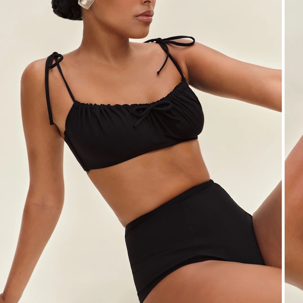 Reformation Kahiwa Bikini Top Black - Size XL